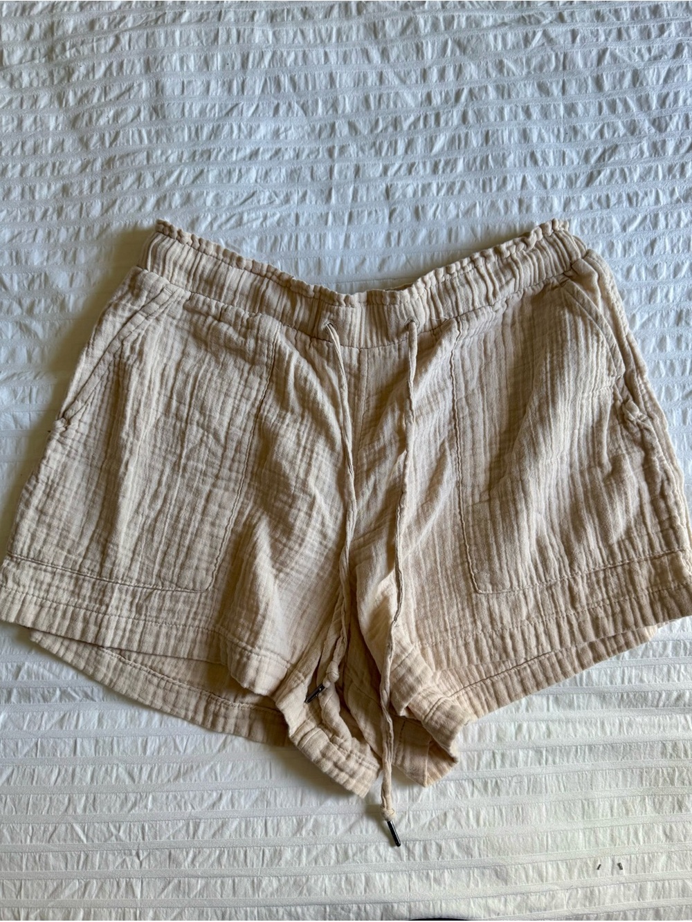 GAP Women's High-Waist Drawstring Shorts - Cream Beige
